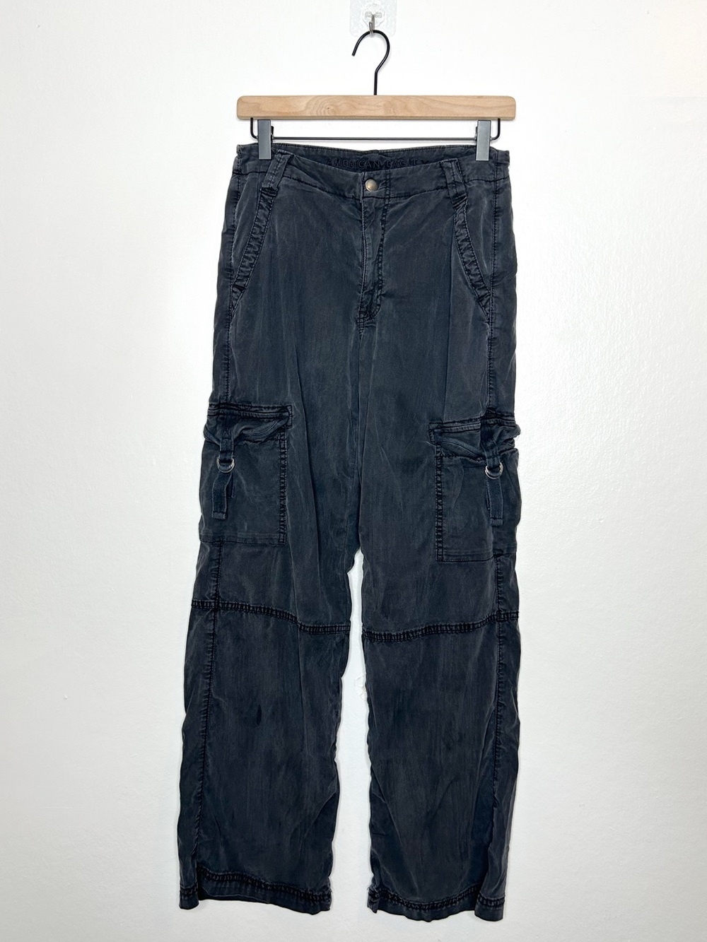 American Eagle Outfitters Womens Wide Leg Utility Cargo Pants Grey 2 - Picture 2 of 8